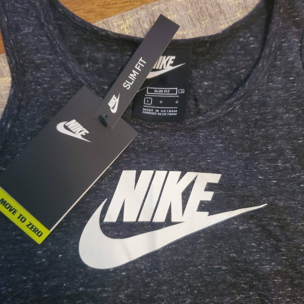 Nike tank